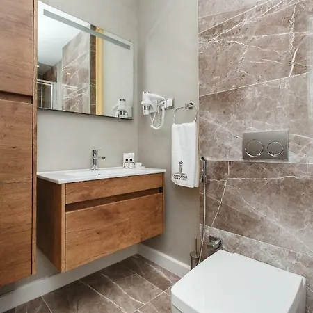 Canbakkal Luxury Suites 4* ترابزون